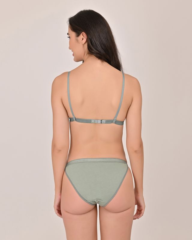 Meadow Kiss Set ( Non Padded )